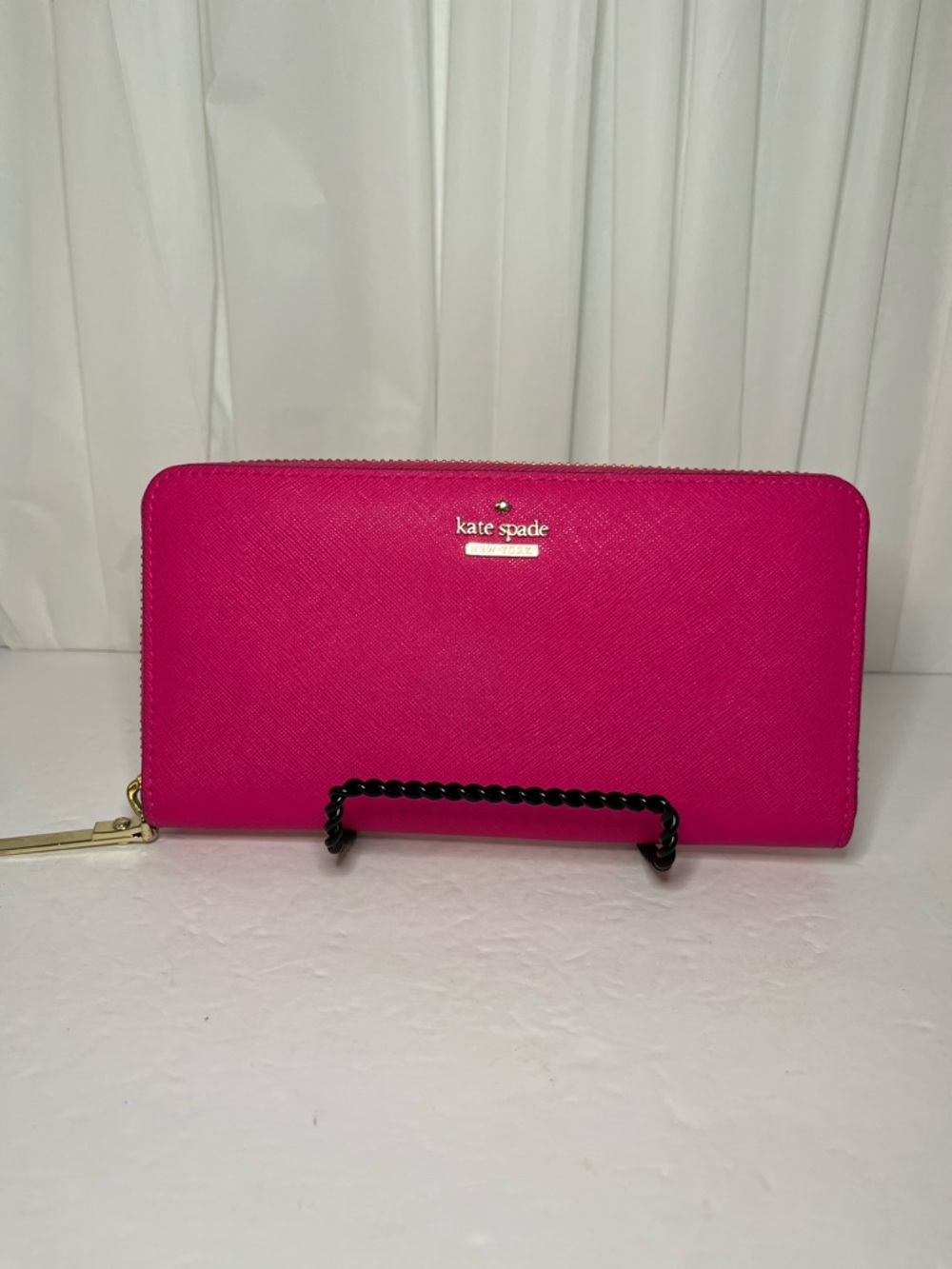 Pristine kate spade Bright Fuchsia Zip-Around Wallet with Gold Logo